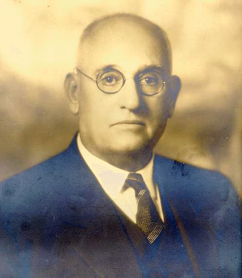 조셉 드자넷 박사는 다음에서 이사로 재직했습니다. 1905